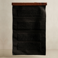 Tapete colgante negro